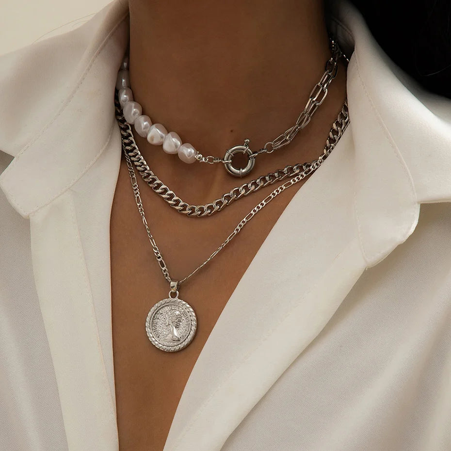 Goth Baroque Multi-Layer Coin Portrait Pendant Necklace – Vintage Imitation Pearl Link Chain Jewelry for Women