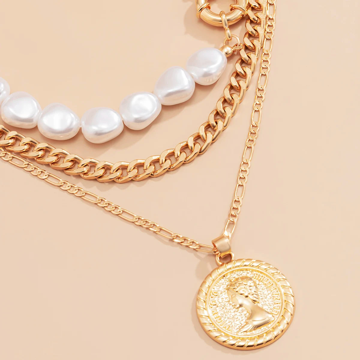 Goth Baroque Multi-Layer Coin Portrait Pendant Necklace – Vintage Imitation Pearl Link Chain Jewelry for Women