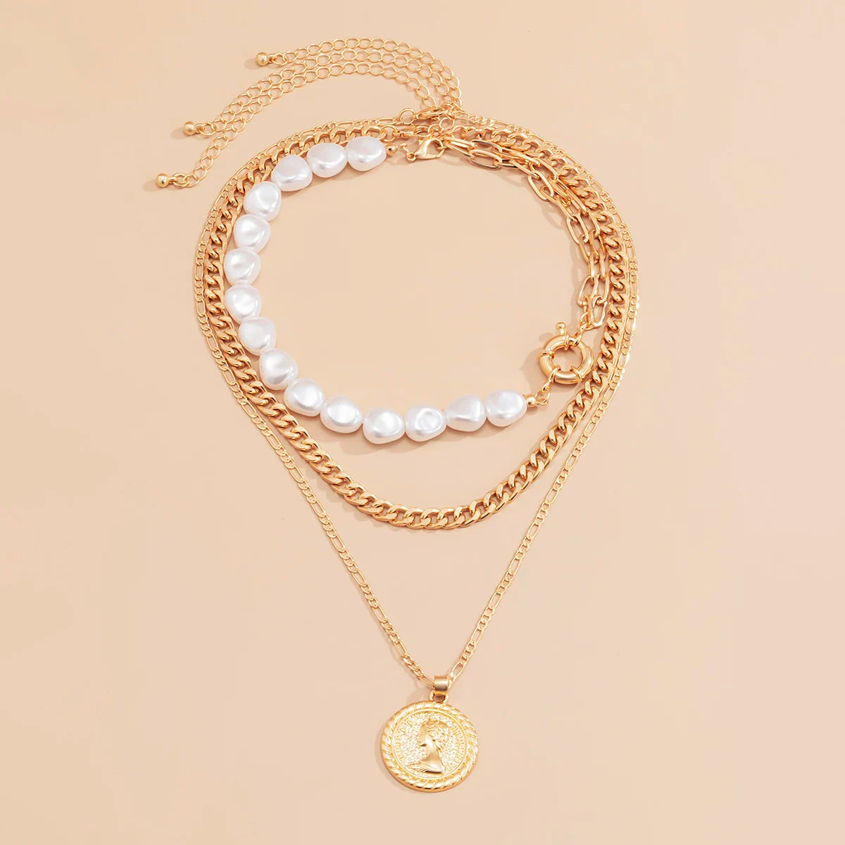 Goth Baroque Multi-Layer Coin Portrait Pendant Necklace – Vintage Imitation Pearl Link Chain Jewelry for Women
