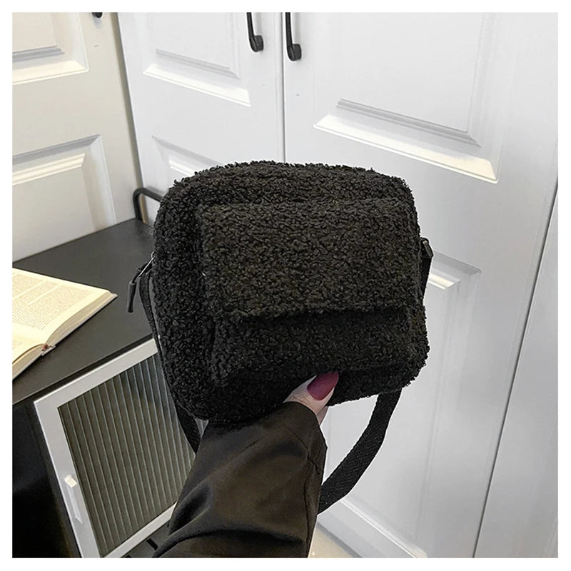 Plush Fabric Shoulder Crossbody Bag – Small Fashion Lamb Wool Fluffy Winter Handbag