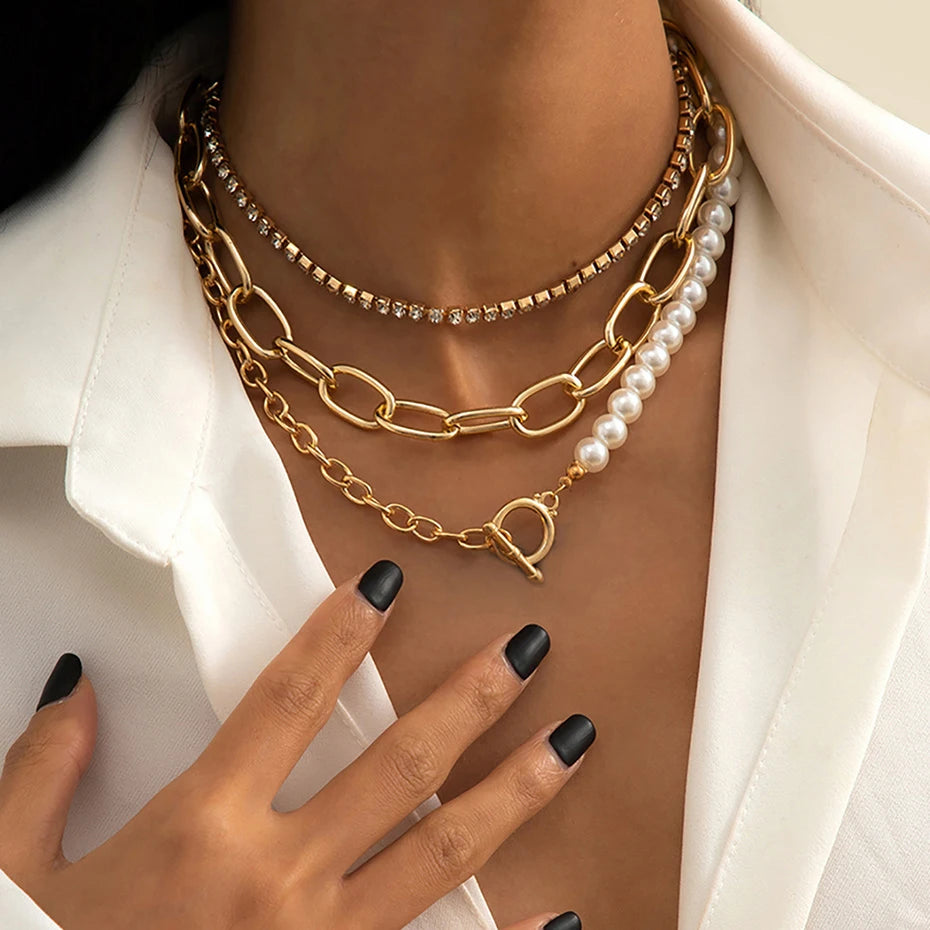 Goth Baroque Multi-Layer Coin Portrait Pendant Necklace – Vintage Imitation Pearl Link Chain Jewelry for Women