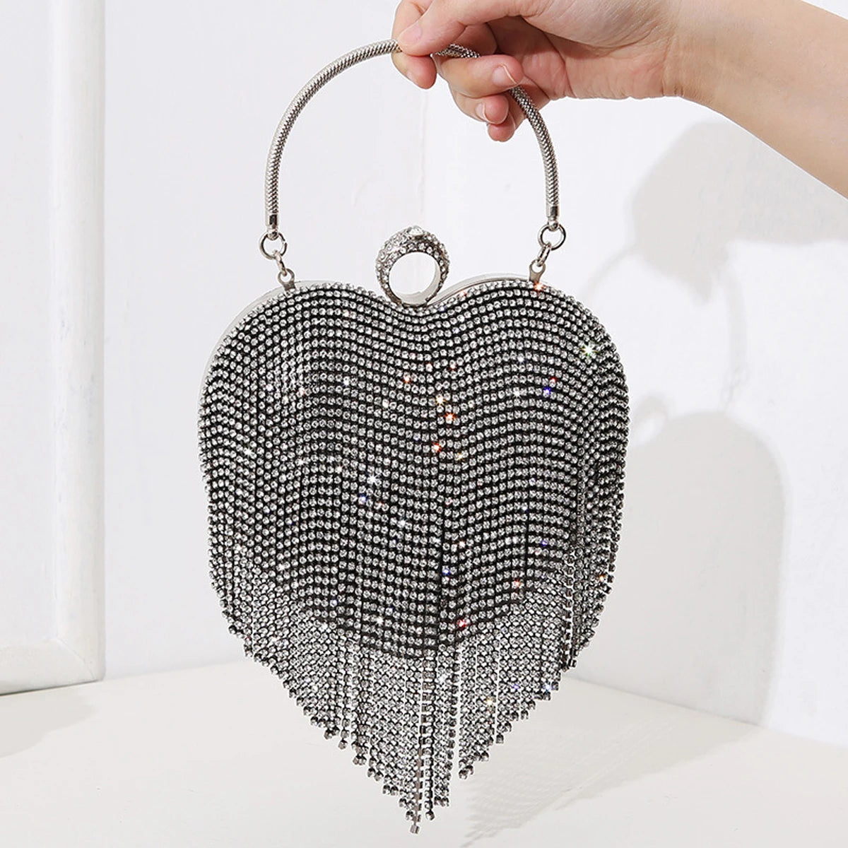 Rhinestone Heart Pattern Evening Bag – Silver Handbag with Tassel & Diamond Details for Weddings, Proms, and Banquets