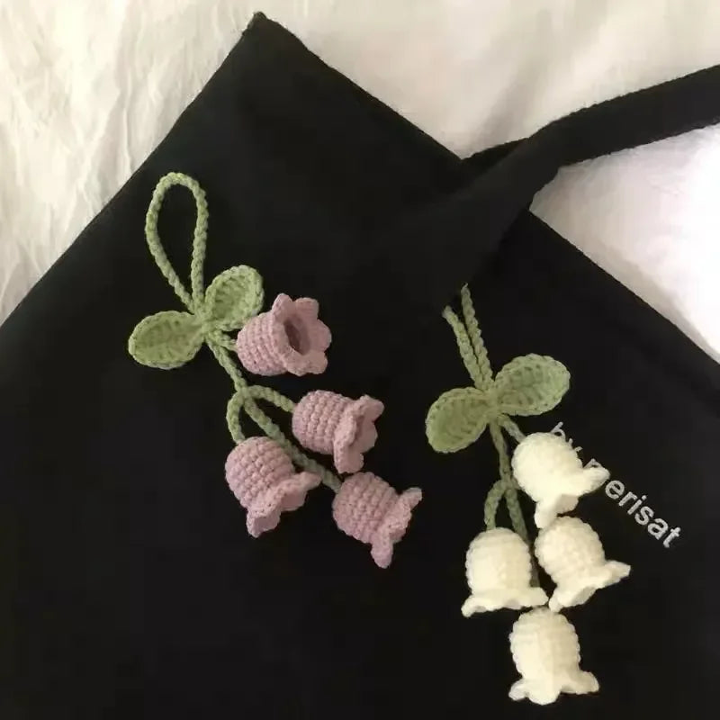 Crochet Flower Plant Keychain – Artificial Knitted Flower Hanging Decoration for Weddings, Gifts, and Car Pendants