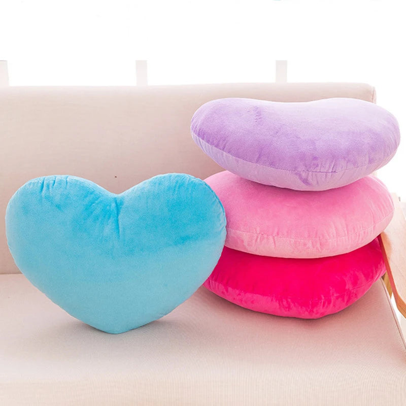 Heart-Shaped Plush Pillow – Soft Love Cushion for Living Room Decor and Valentine’s Day Gifts