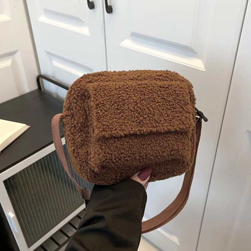 Plush Fabric Shoulder Crossbody Bag – Small Fashion Lamb Wool Fluffy Winter Handbag
