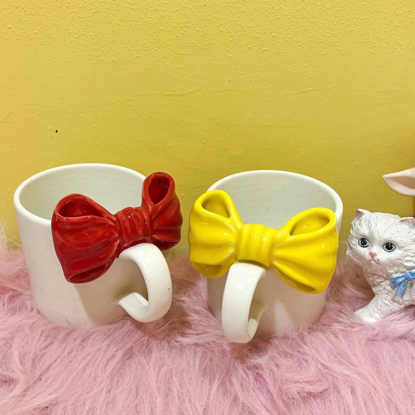 Nordic Bow Tie Ceramic Mug with Large Handle – Perfect Valentine’s Gift for Coffee & Juice Lovers