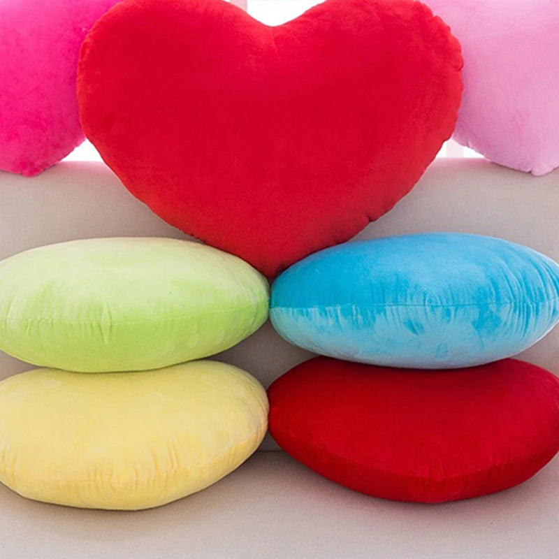 Heart-Shaped Plush Pillow – Soft Love Cushion for Living Room Decor and Valentine’s Day Gifts