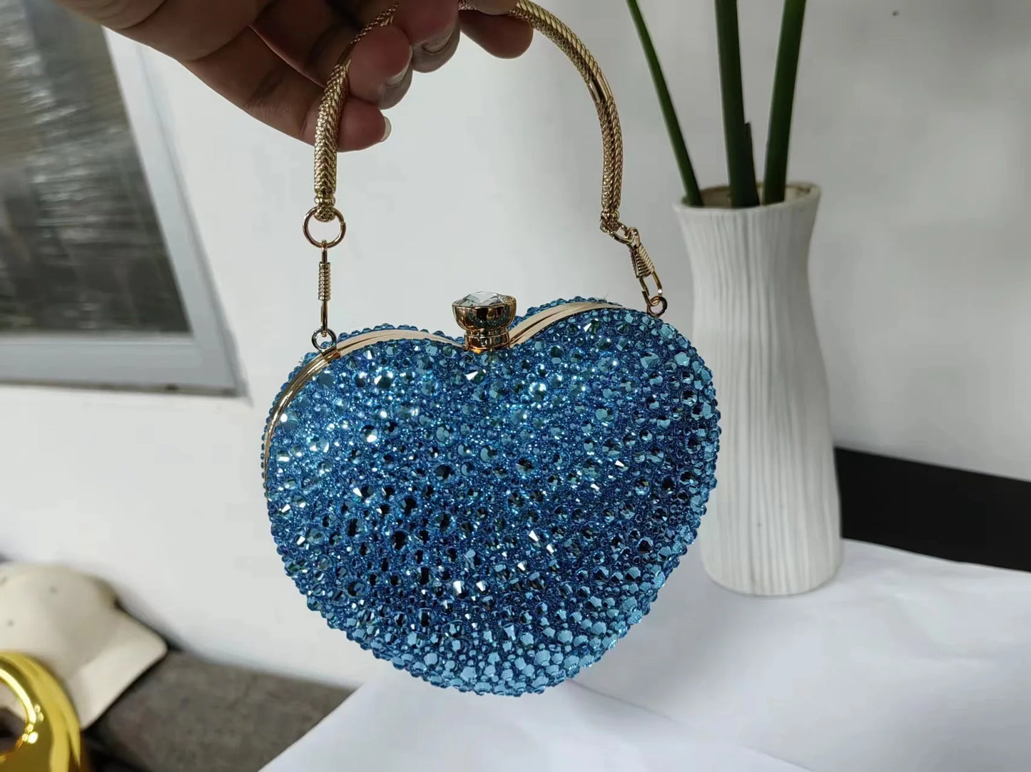Luxury Heart-Shaped Crystal Clutch Purse – Rhinestone Evening Wedding Party Mini Handbag with Chain Handle