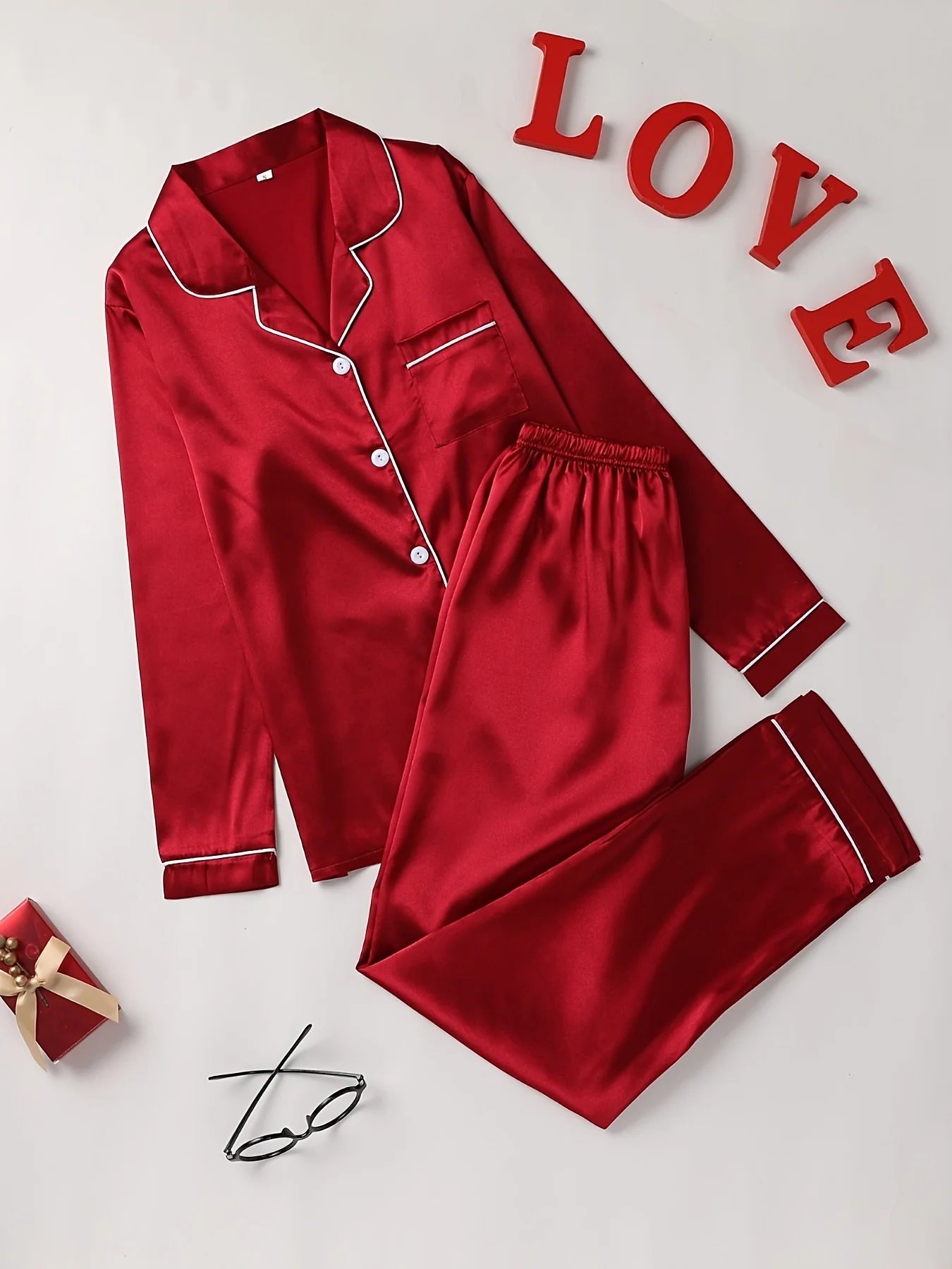 Romantic Button-Up Pajama Set – Women’s Long Sleeve Top & Pants