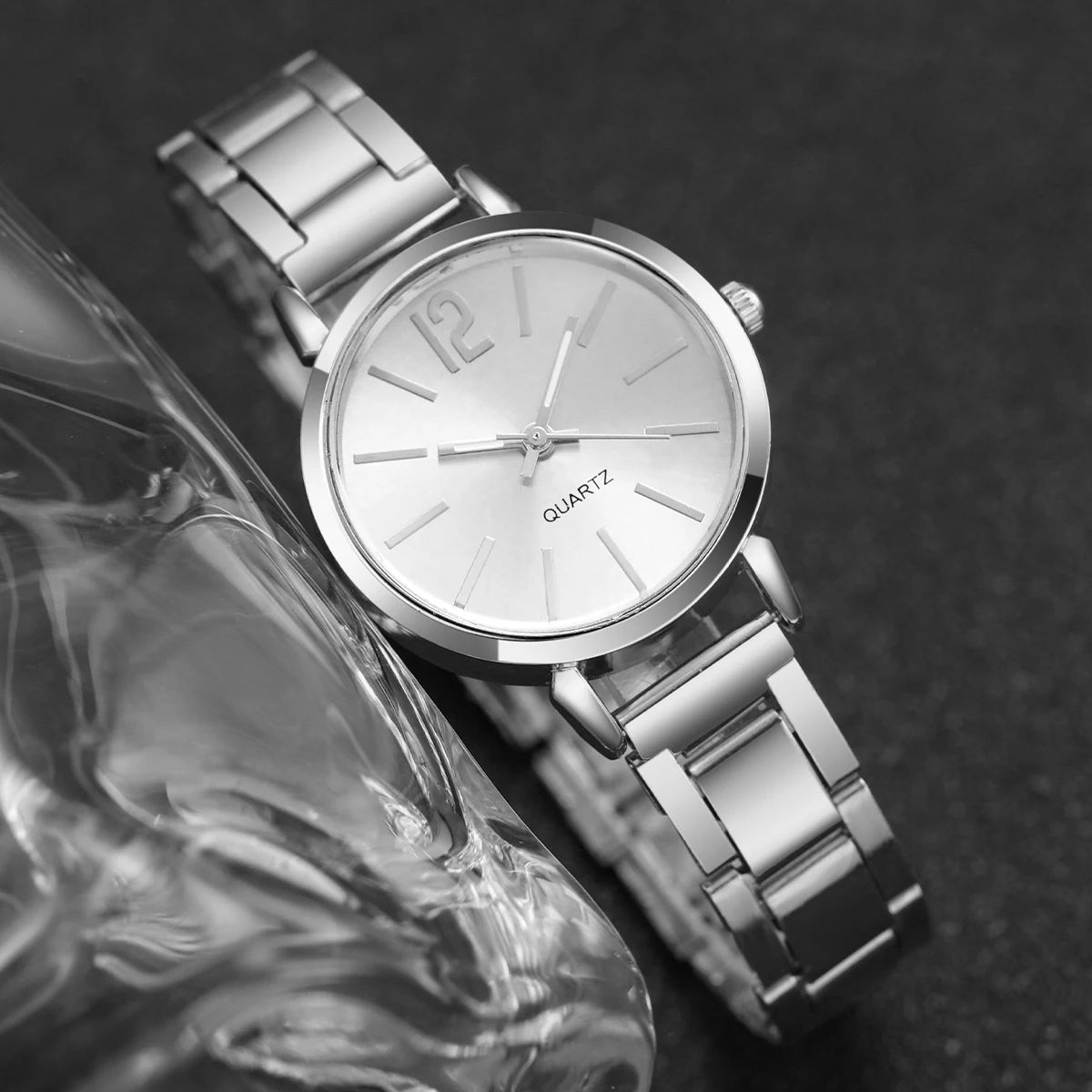Elegant Women’s Quartz Watch & Love Bracelet Set – Casual Steel Strap 2PCs for a Sophisticated Style