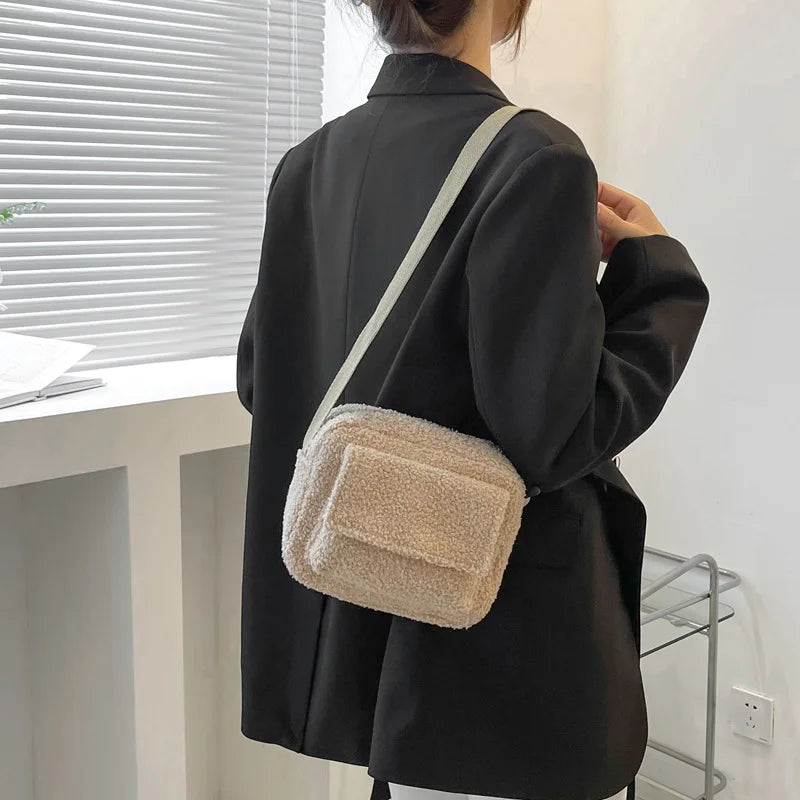 Plush Fabric Shoulder Crossbody Bag – Small Fashion Lamb Wool Fluffy Winter Handbag