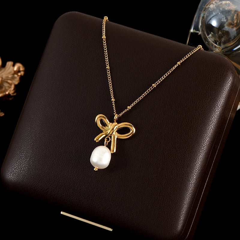 GANEMLY 316L Stainless Steel Clover Pendant Necklace – Green Crystal 2-Layer Chain for Women’s Trendy Luxury Jewelry