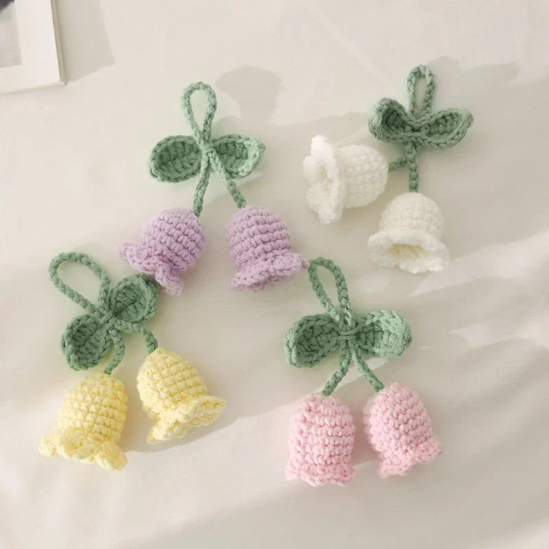Crochet Flower Plant Keychain – Artificial Knitted Flower Hanging Decoration for Weddings, Gifts, and Car Pendants