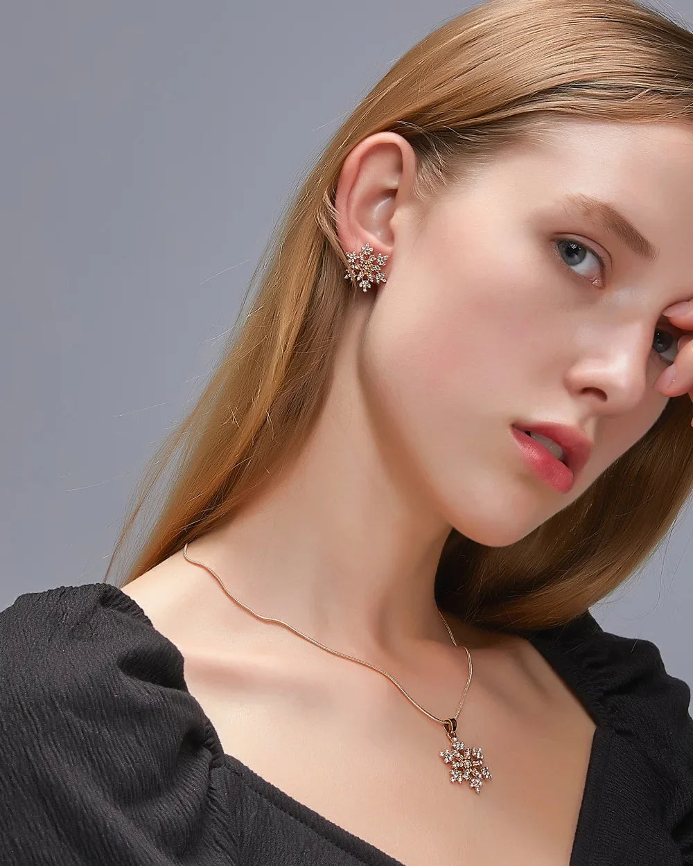3-piece Snowflake Necklace Earrings for Women