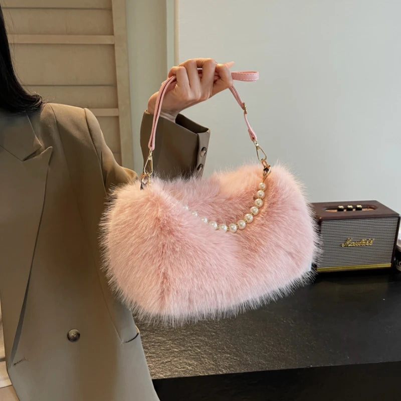 Winter Plush Pearl Chain Handbag – Western-Style Soft Shoulder & Crossbody Bag