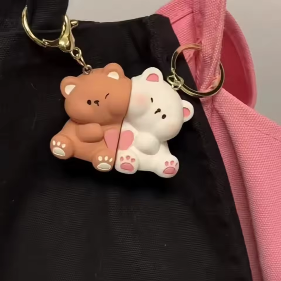 Magnetic Couple Bear Keychain – Cute Cartoon Pendant for Valentine’s Day, Couples & Friends Gift